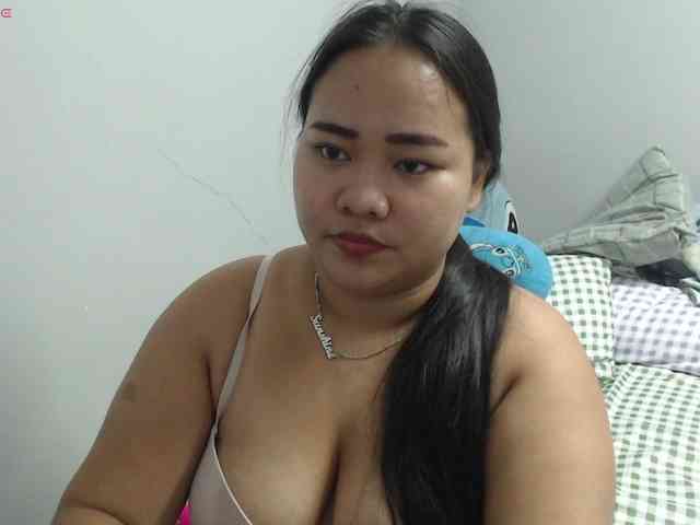 BubbleButtPinay webcam