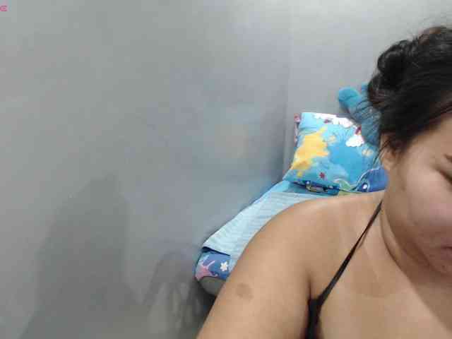 BubbleButtPinay webcam