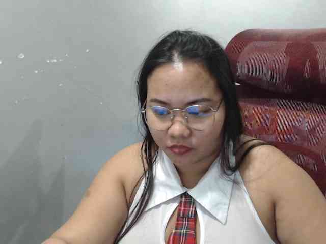 BubbleButtPinay webcam