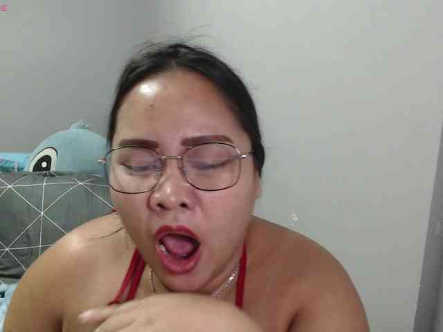 BubbleButtPinay webcam