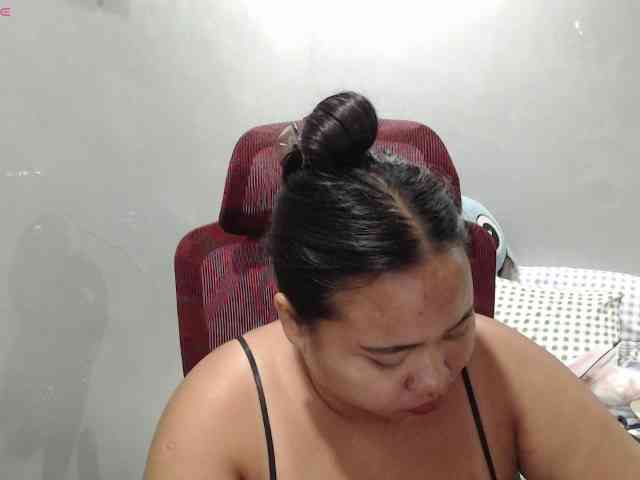 BubbleButtPinay webcam