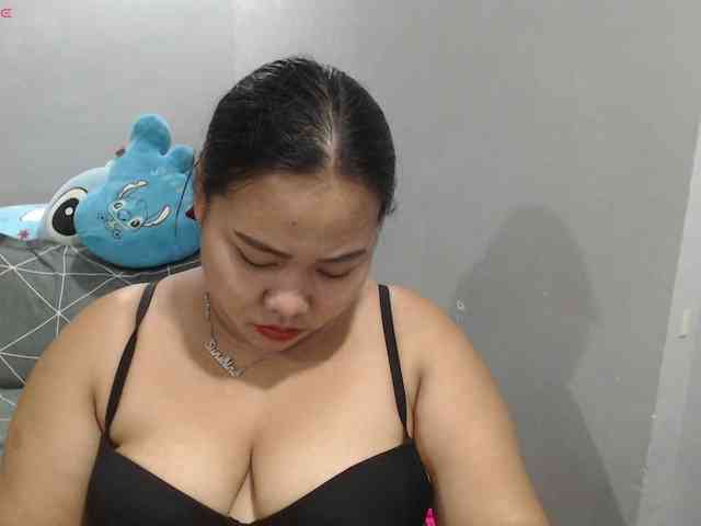 BubbleButtPinay webcam