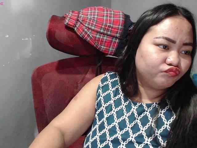 BubbleButtPinay webcam