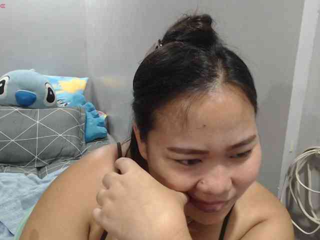 BubbleButtPinay webcam