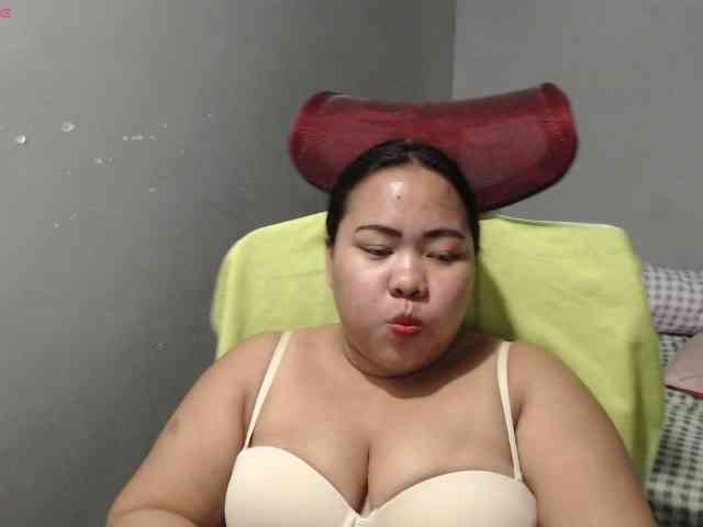 BubbleButtPinay webcam