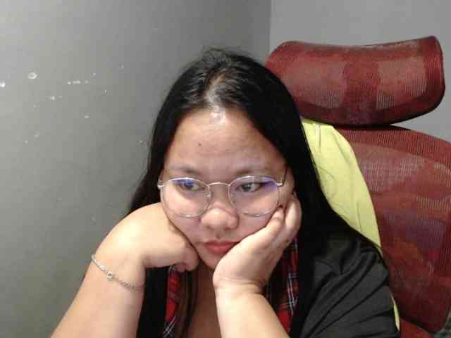 BubbleButtPinay webcam