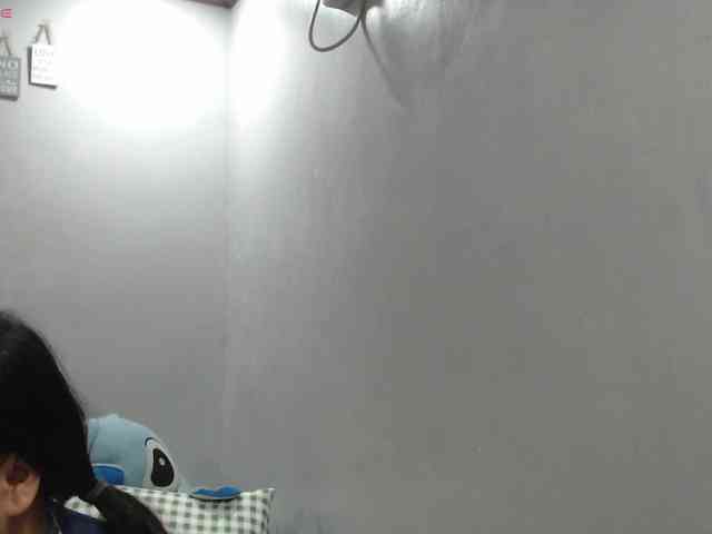 BubbleButtPinay webcam