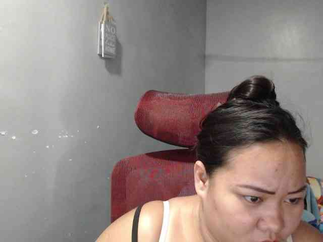 BubbleButtPinay webcam