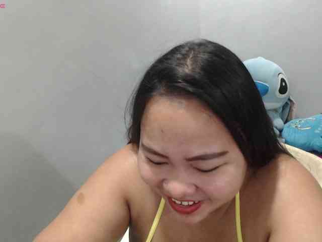 BubbleButtPinay webcam