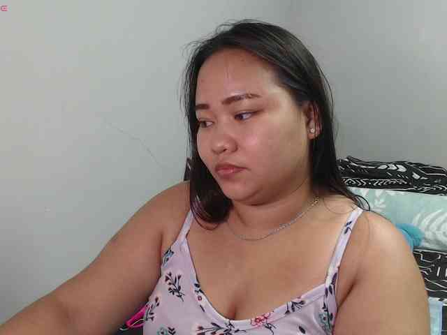 BubbleButtPinay webcam