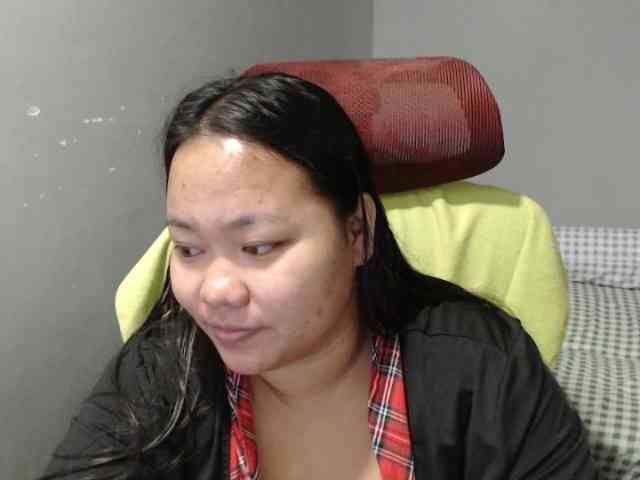 BubbleButtPinay webcam