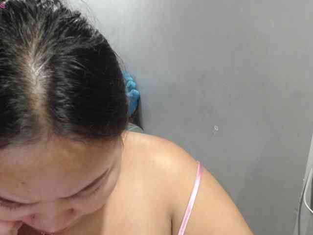 BubbleButtPinay webcam