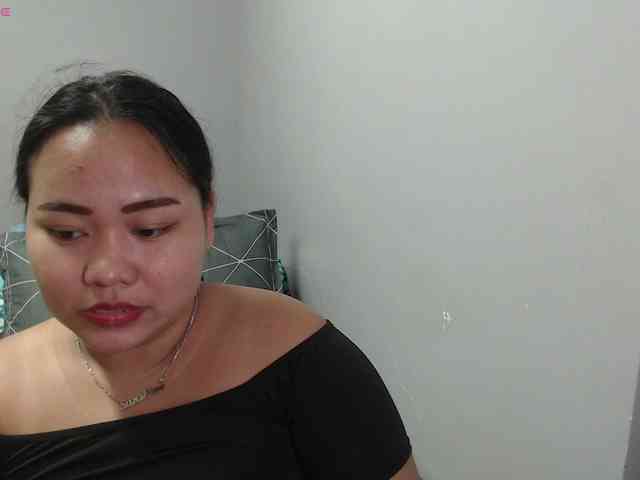 BubbleButtPinay webcam