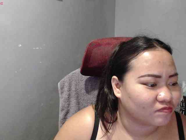 BubbleButtPinay webcam