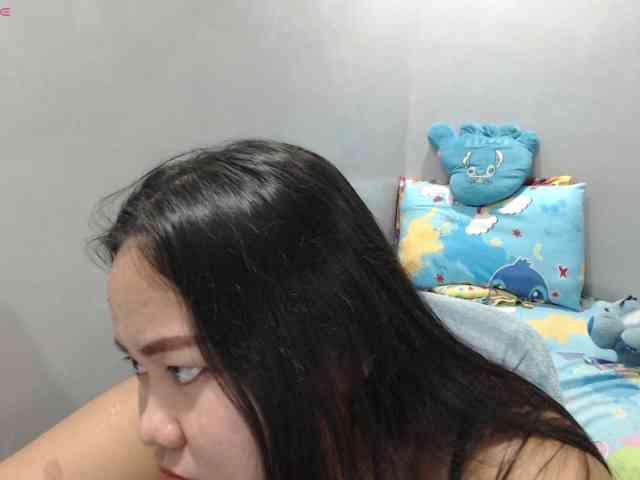 BubbleButtPinay webcam