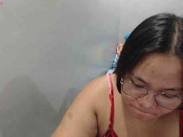 BubbleButtPinay webcam