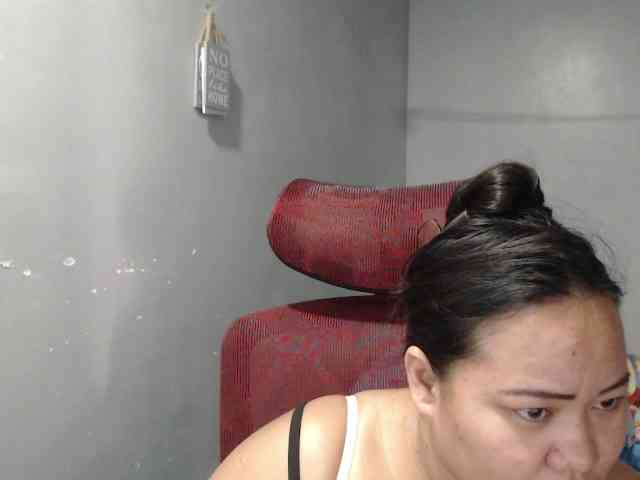 BubbleButtPinay webcam