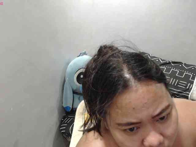 BubbleButtPinay webcam