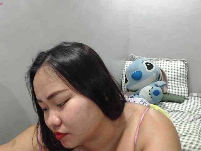 BubbleButtPinay webcam