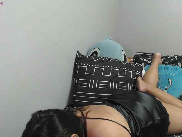 BubbleButtPinay webcam