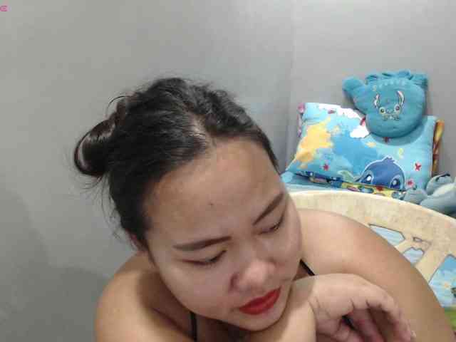 BubbleButtPinay webcam