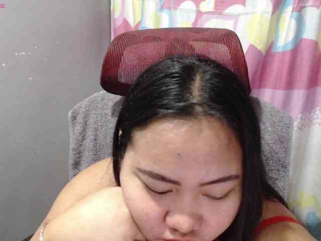 BubbleButtPinay webcam