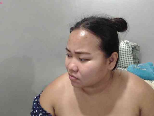 BubbleButtPinay webcam