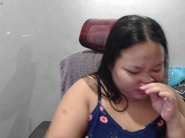 BubbleButtPinay webcam