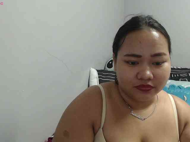 BubbleButtPinay webcam