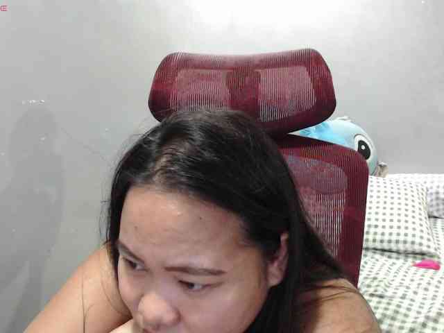 BubbleButtPinay webcam