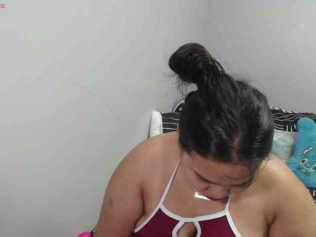 BubbleButtPinay webcam