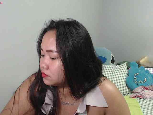 BubbleButtPinay webcam