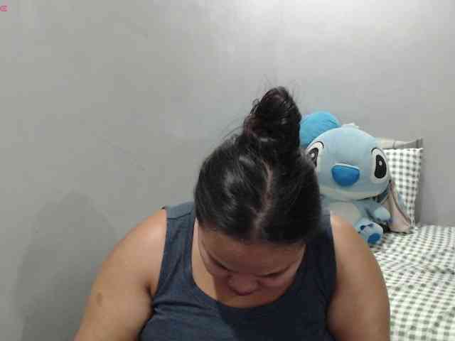 BubbleButtPinay webcam