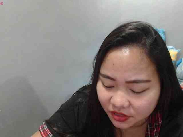 BubbleButtPinay webcam