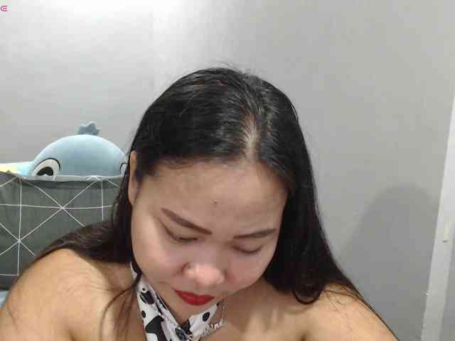 BubbleButtPinay webcam