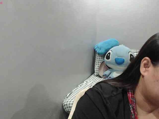 BubbleButtPinay webcam