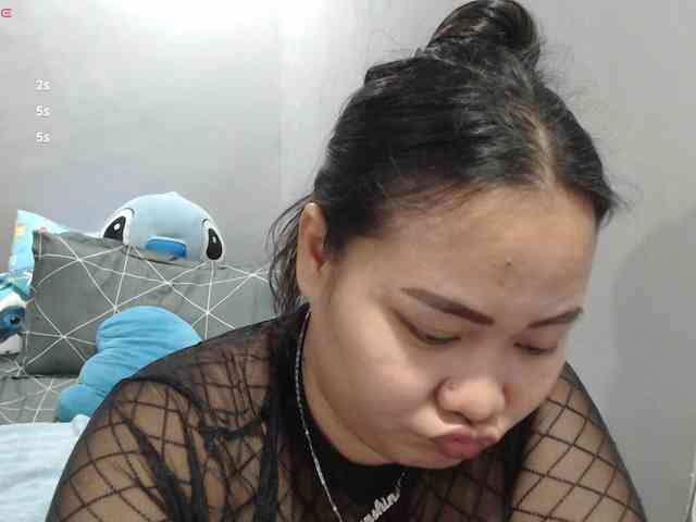 BubbleButtPinay webcam