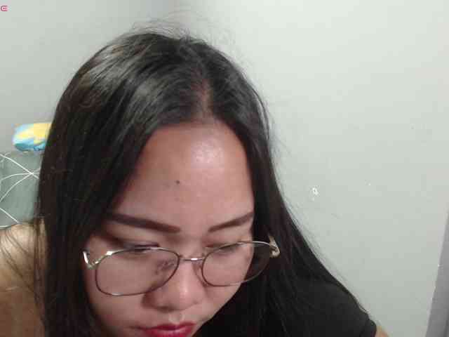 BubbleButtPinay webcam