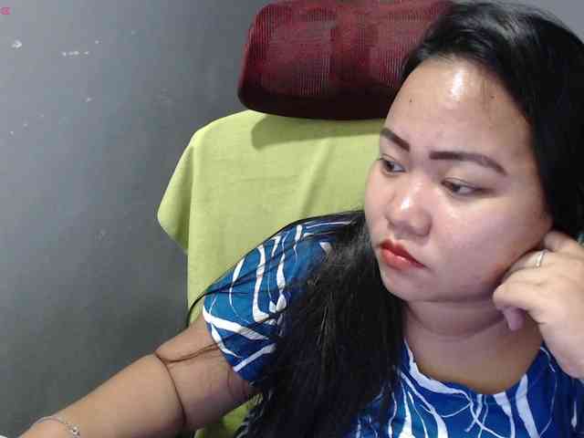 BubbleButtPinay webcam