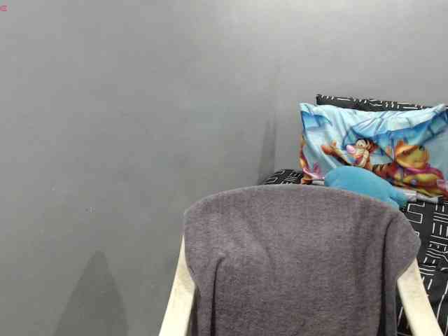 BubbleButtPinay webcam