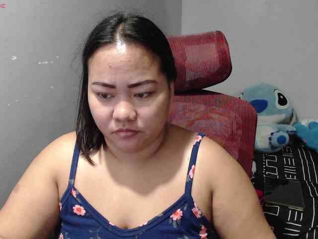 BubbleButtPinay webcam