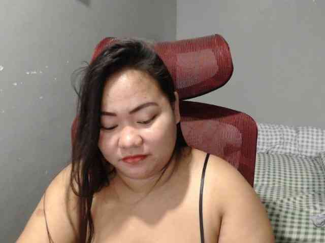 BubbleButtPinay webcam