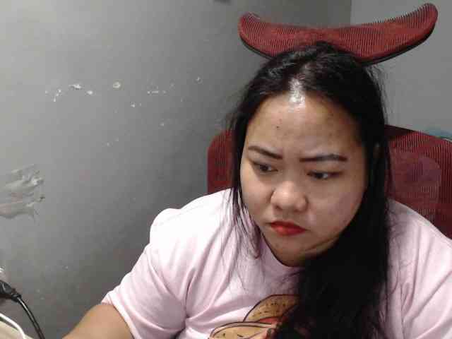 BubbleButtPinay webcam