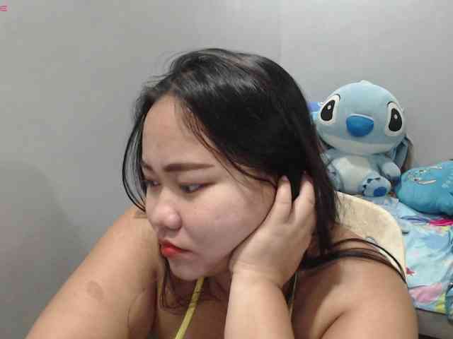 BubbleButtPinay webcam