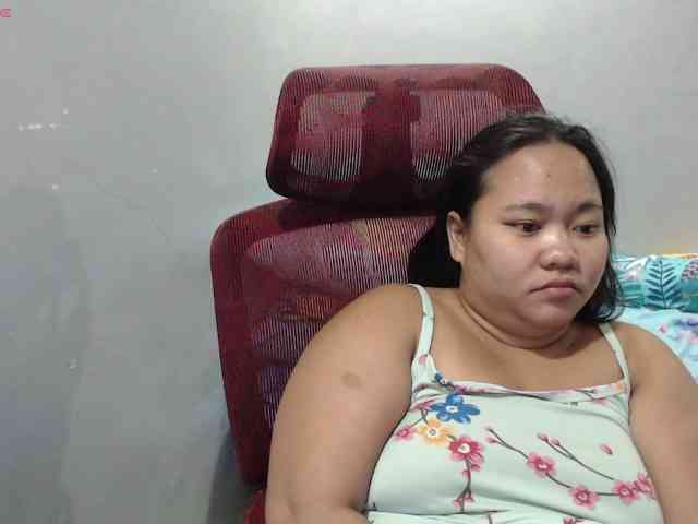 BubbleButtPinay webcam