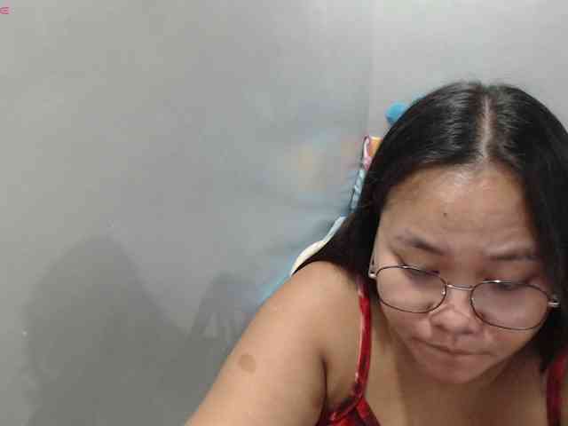 BubbleButtPinay webcam