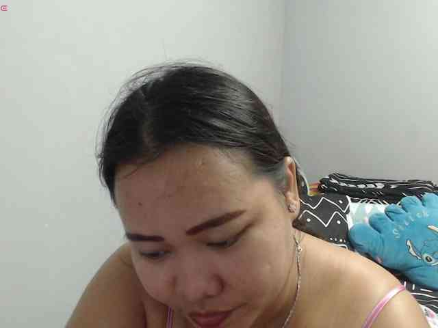 BubbleButtPinay webcam