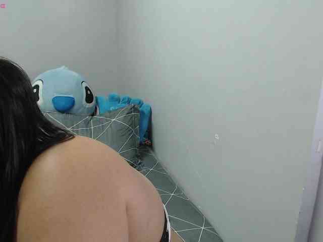 BubbleButtPinay webcam