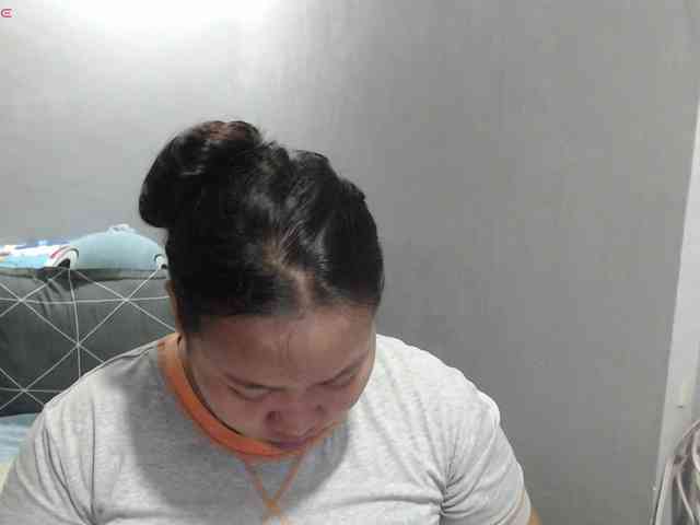 BubbleButtPinay webcam