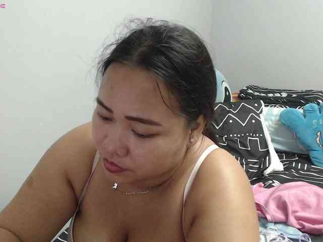 BubbleButtPinay webcam